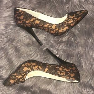 Classy Lace heels